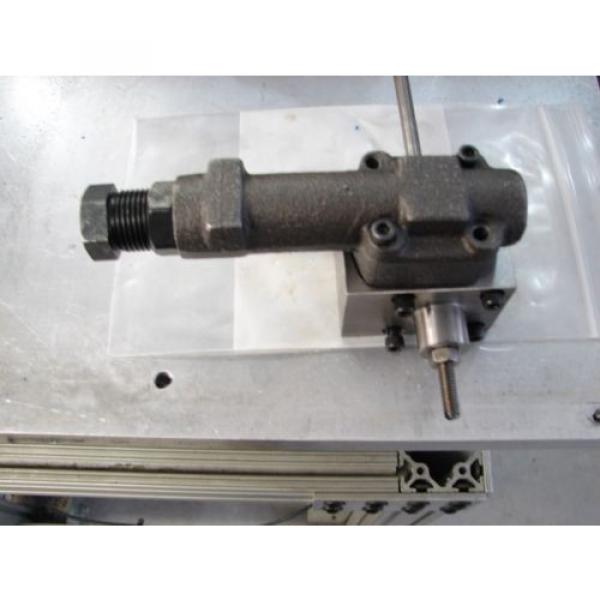 Eaton Fiji  Vickers 9900224-002 Q Piston Pump Compensator Pressure with stroke limiter #5 image