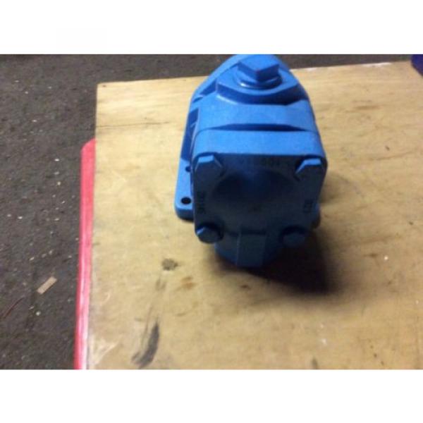 Eaton/Vickers Ecuador  hydraulic valve pump, #V20 2P13P 1A11, 30 day warranty #2 image